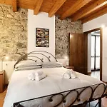 La Casa Sul Fiume *